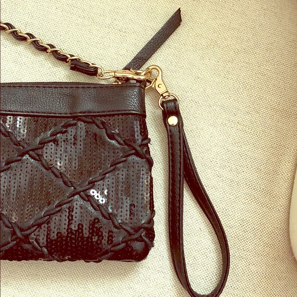 Big Buddha black crossbody cris-cross w/sequence. - Picture 2 of 6